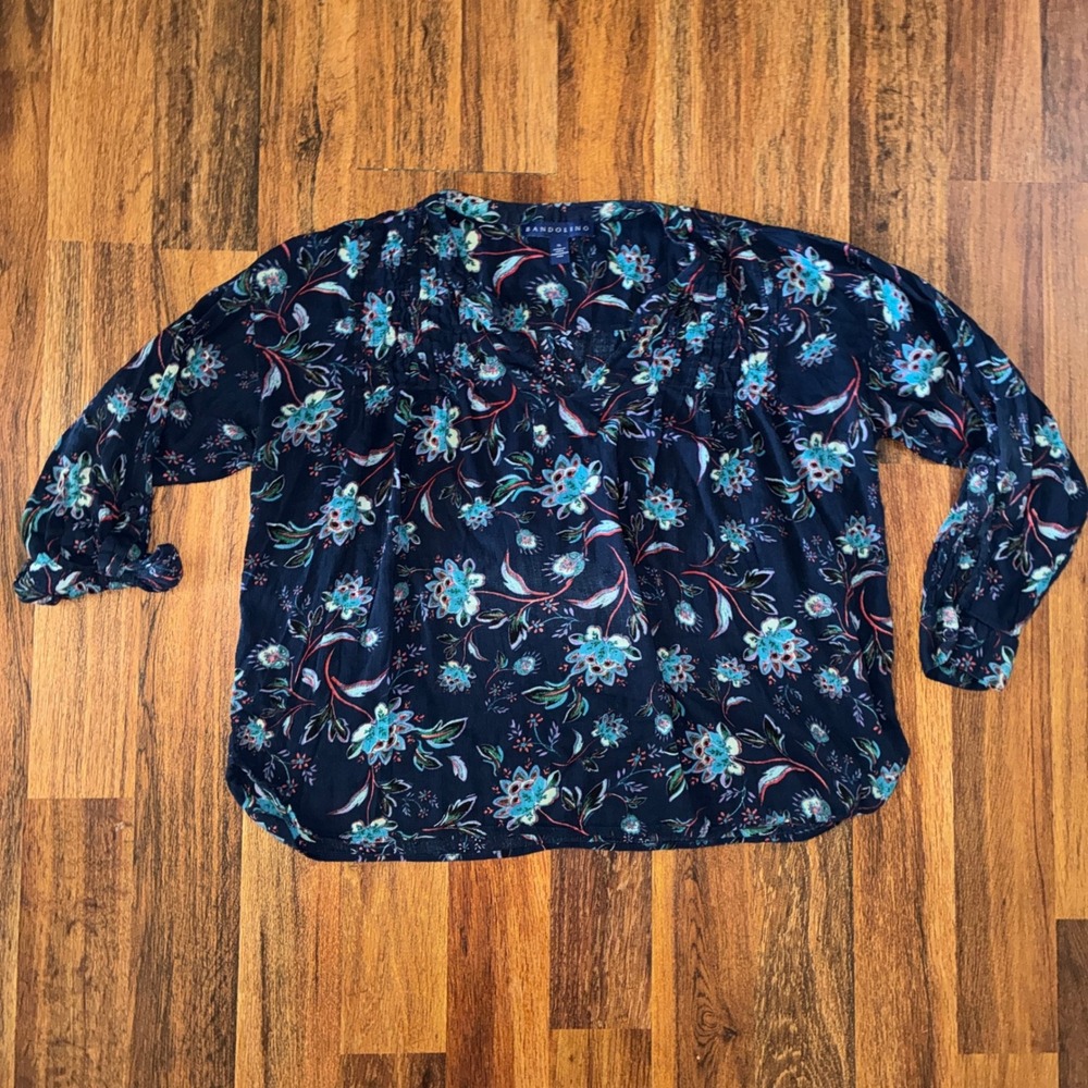 Bandolino Womens XL Navy Blue Floral Pintuck V-Neck 3/4 Roll Tab Sleeve Blouse